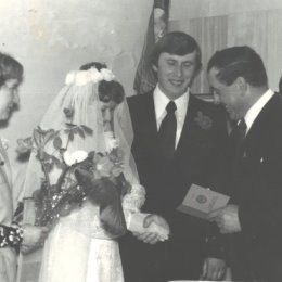 Фотография "Прошло 44 года с этого дня.Наша свадьба. 1 мая 1980 год."