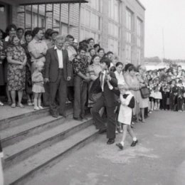 Фотография "01 сентября 1982 года. Первый звонок, школа 59, Ульяновск."