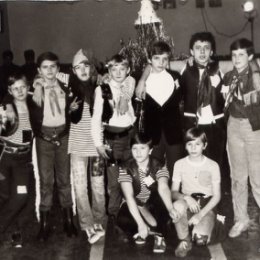 Фотография "Мафия в полном составе… (мужская половина). Новый год в «Офицерском клубе» 1986 год."