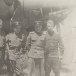 Фотография "Боевой экипаж. Крайний справа мой отец, старшина Воробьёв Н. П. "