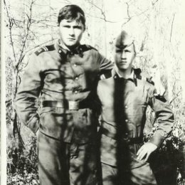 Фотография "Я и Загребин, армия скорей 89"