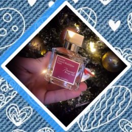 Фотография "💎Baccarat Rouge 540 от Maison Francis Kurkdjian-аромат принадлежит к группе восточные цветочные.
💎Верхние ноты: Жасмин и Шафран; средние ноты: Древесный янтарь и Серая амбра;базовые ноты: Еловая смола и Белый кедр."