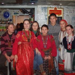 Фотография "Мои дети. Октай. Я - слева
2006 год Москва. Клуб "Дом""
