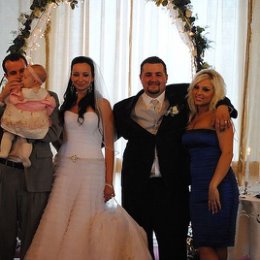 Фотография "Свадьба моей племянницы Иры, рядом ее жених Андре и мои дети Андрей, Маша и внучка Алина"