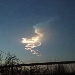Фотография "В небе над Камызяком 12 апреля 2024г.  Интересно, что это?"