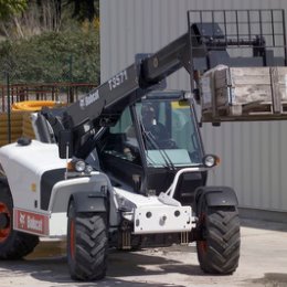 Фотография "Погрузчик телескопический Bobcat T3571"