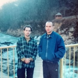 Фотография "С Артемом в теснине. Год 1998 где-то."