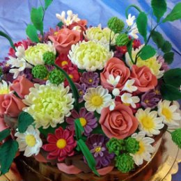 Фотография "Торт Корзина с цветами.
внутри - торт Наолеон."