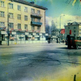 Фотография "Аптека на Ленинском проспекте. Аптека, в которой можно было купить медицинских пиявок. 1981 г."