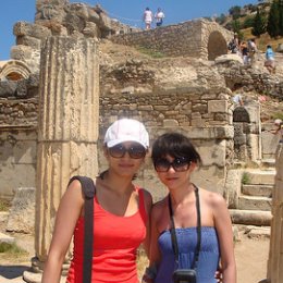 Фотография "Я с Назеке, Эфес, июль 2010
"
