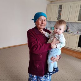 Фотография "Ваня с прабабушкой"
