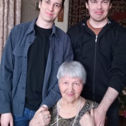 Фотография "Ненеечка с внуками"