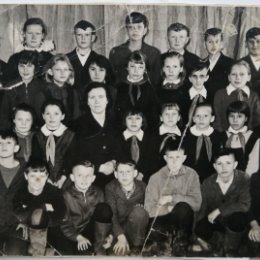 Фотография "Посевнинская школа 1968 год (5 класс), учитель - Шевцова Станислава Романовна"
