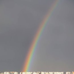 Фотография "Радуги вам! 🌈 Странно... инстаграм только так пережимает фото, что все небо в пиксели превращается. 😅"