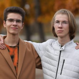 Фотография "Внукам  Паше и Диме по 16 лет."