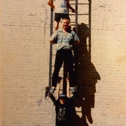 Фотография "Сверху вниз:Миша Емельянов, Саша Жулин и Аркадий 1997 год. "
