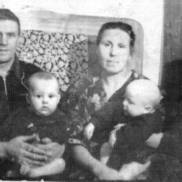 Фотография "семья моих родителей, 1962 г."