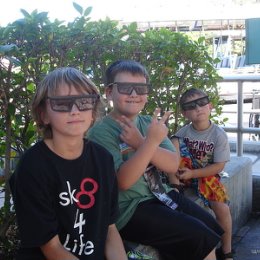 Фотография "my boys Universal Studios, 9/2010"
