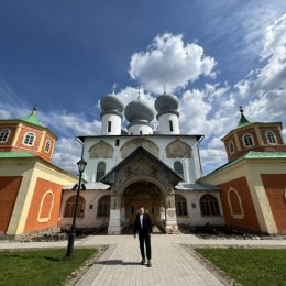 Фотография "По святым местам. Тихвинский Успенский монастырь"