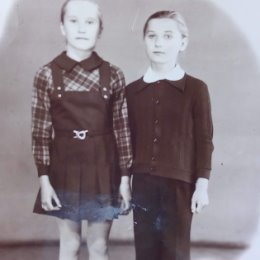 Фотография " Мы с Иринкой в молодости.1978 г"