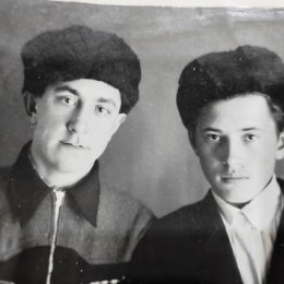 Фотография "Мой папа - Бузин Павел Алексеевич (справа) февраль 1953 г."