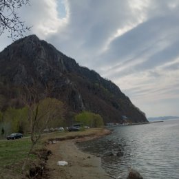 Фотография "Находка,второй день отмечаем свадьбу,берег моря и гора Сестра,28 апреля 2024 года "