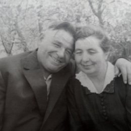 Фотография "Мои дорогие и любимые родители Жаль что их давно уж нет"
