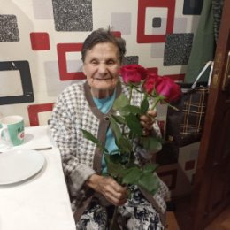 Фотография "Нашей маме,бабушке прабабушке, Шумович Вере Михайловне 95 лет.Долгих лет.Здороаья."