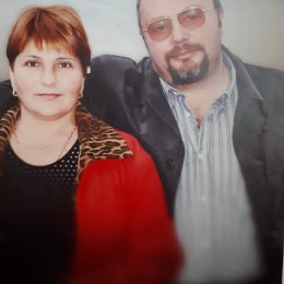 Фотография "мы с мужем на празднике МИЭЛЬ в 2005год"