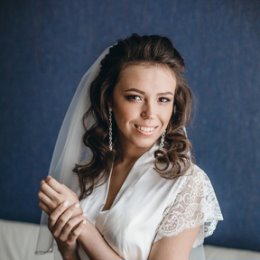 Фотография "Моя прекрасная невеста Карина🥰 и немного меня в работе😊 фото @wedphoto_prk"