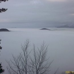 Фотография "Лагонаки, океан из облаков по левую"
