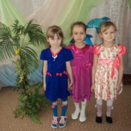 Фотография "доченька с подружками!"