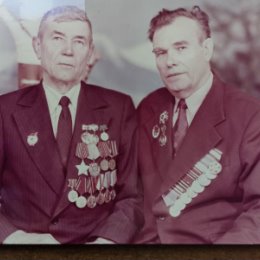 Фотография "Два брата Рябиковых, Савелий и Николай, оба прошли свой военный путь до Берлина, честь и Слава ВАМ дорогие мои дядушки. "