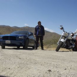 Фотография "Borrego Springs, California
Colour-coordinated bikers

Это мы такие крутые мотоциклисты в пустыне в Калифорнии. "