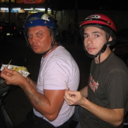 Фотография "Я и Юрец - Закусочная на колесах."
