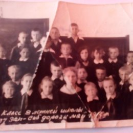 Фотография "1 класс 8 летней школы 237 алтайский край ст.Красный Дол(Карьер) Славгородский р-н 1962 год"