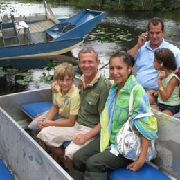 Фотография "Everglades. С женой Наташей и крестником Димусиком!"