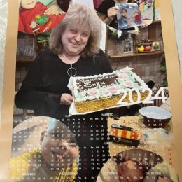 Фотография "Поздравляю всех с наступающим Новым 2024 годом! 
Всем здоровья и мира. 

Это мои правнуки: Мирослава, Таиса, Матвей и Ярославль. Всего четверо, я самая счастливая прабабушка 🥳"