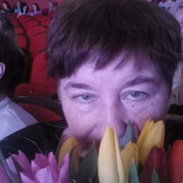 Фотография "Эти   цветы  подаренные  мне  в драмтеатре  к 8  марта я приняла ,как подарок  от моего  погибшего  любимого сыночка.  Вечная память  погибшим на СВО ребятам!"