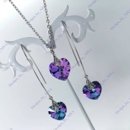 Фотография "💜💜Потрясающее сияние💜💜 _________________________________
💎Crystal Swarovski. 
Инрустированы фианитиками. 
_________________________________
🏷️3000тг.Кулон.
🏷️5000тг.Серьги.
🏷️7000тг. Набор.(выгодно😊👍)
_________________________________
✔️В наличии
_________________________________
#бижутерия#украшения#i#love#biju#авторскиеукрашения#Design_by_NIYA#instahub#girl#подарок#Алматы#Almaty#KZ#автор#blog#магазин#cool#блеск#красота#стиль#леди#девушки#style#moda#crystal"