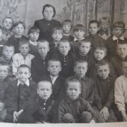 Фотография "кто помнит 1952г  1 класс школа ст Ясашная"