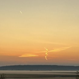 Фотография "Такая красота над Ханты-Мансийском, чудеса в небе, совсем ещё утро, 25 сентября 2023"