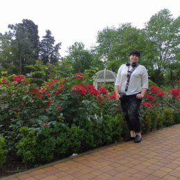 Фотография "Парк Ривьера, розарий, ну и я, цвету и пахну😆"