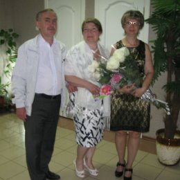 Фотография "Моя дочь Олга с мужем и свахой"