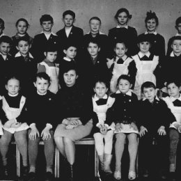 Фотография "Школа 311. Москва, улица Бойцовая, дом 25. 1"В" класс. 1971 год."