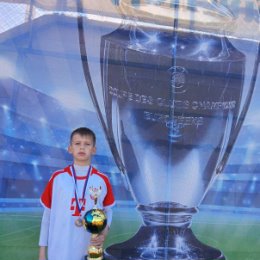 Фотография "# ДФК Мазанка. 🥉тренер Соин Аметов!!! ⚽🥅 "Кубок Победы" турнир в Евпатории!!!! Наше 3-е место!!! "