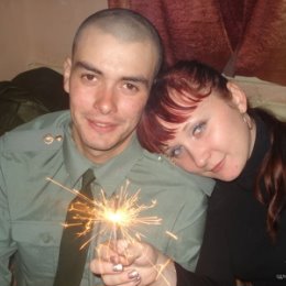 Фотография "Я и жена после принятие мною военной присяги"