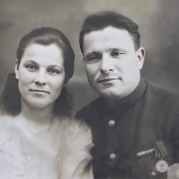 Фотография "Мои мама и папа сразу после войны."