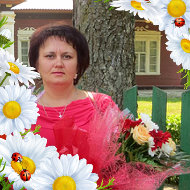 Лена Столярова