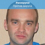 Александр Комаров